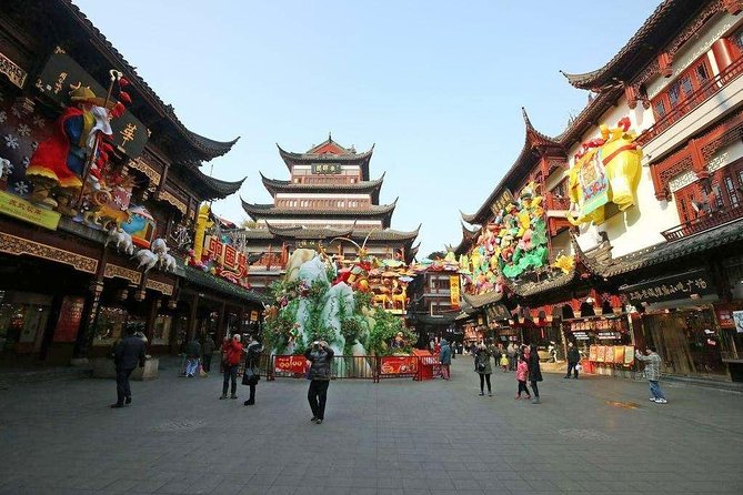 3-Hour Shanghai Yu Garden &Old Town Private Tour with Tea Tasting - Stop 1: Yu Garden (Yuyuan) the calm start you’ll be glad you chose