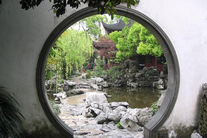 3-Hour Shanghai Yu Garden &Old Town Private Tour with Tea Tasting - Price and value for $80.80 per person