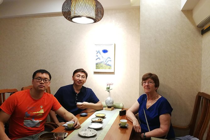 6-Hour Private Chengdu City Walking Tour with Tea Tasting - First stop: Qingyang Palace and Daoism at Green Goat Temple