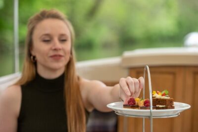 Afternoon Tea Sightseeing River Cruise in Oxford - Your cruise route: Folly Bridge to Iffley Lock and why this section matters