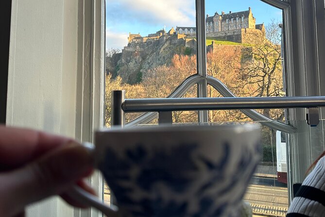 Afternoon Tea with Castle Views in Edinburgh - Small group (max 14): how you get a better seat socially