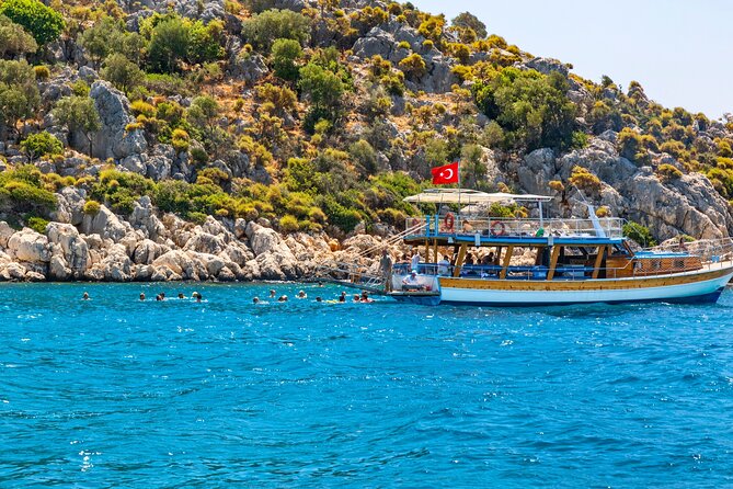 Antalya: Old Town Walking Tour incl. Turkish Tea and Baklava - Kaleiçi Marina to Hadrian’s Gate: from trading power to Roman grandeur
