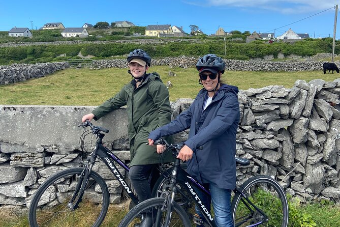 Aran Islands Bike Tour with Tea & Scones - Day Trip to Inisheer from Doolin - Price and value: why the included ferry and guide matter