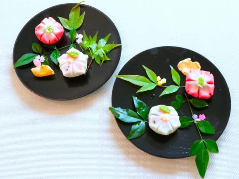 At an Antique Shop, Tea Ceremony and Japanese Sweets Forming - What You Actually Do, From Arrival to Finish