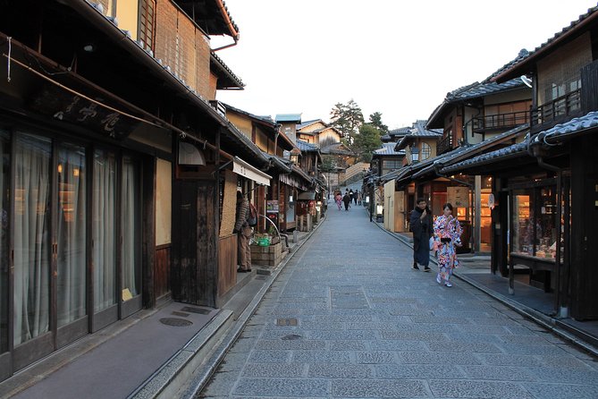Authentic Kyoto Tea Ceremony: Camellia Flower Teahouse - Kimono rental: when it’s worth paying extra