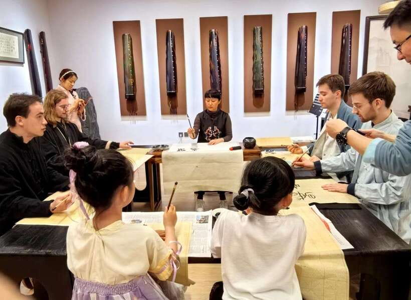 Beijing Hands-On Culture Tour: Tea, Instrument, Calligraphy - Calligraphy With Brush and Ink: Write Your Name and a Meaningful Word