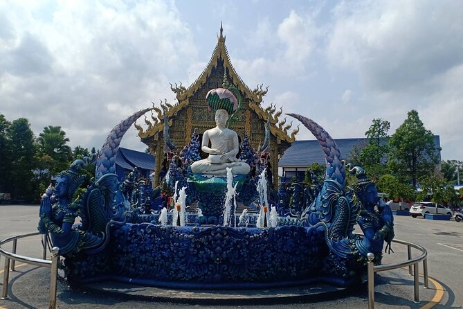 Best Places in Chiang Rai White, Blue, Big Buddha, Tea Plantation - Why this Chiang Rai day trip feels easier than DIY