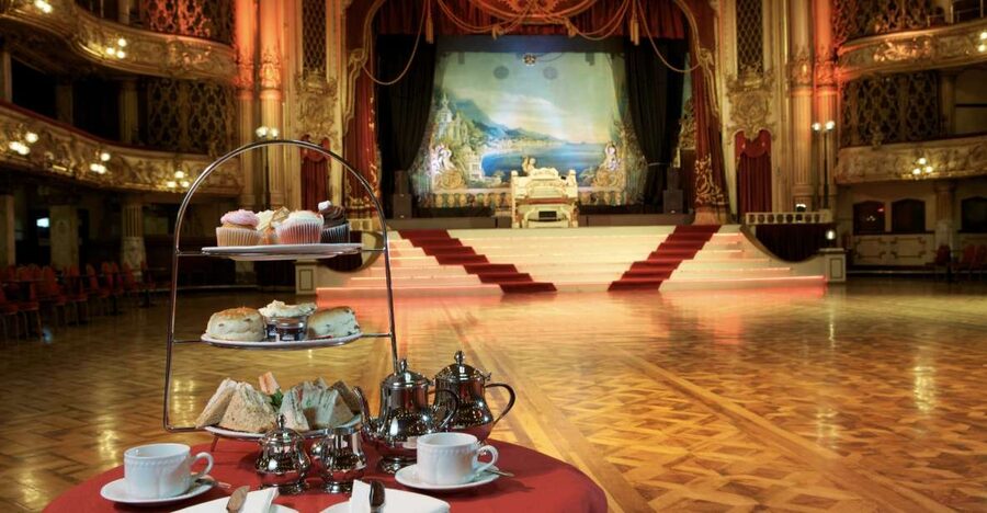 Blackpool: Afternoon Tea at Blackpool Tower Ballroom - Getting set up in the iconic ballroom: where you sit and what to time