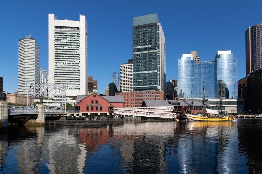 Boston: Boston Tea Party Ships and Museum Interactive Tour - Replica ships: walking through 18th-century tea party reality