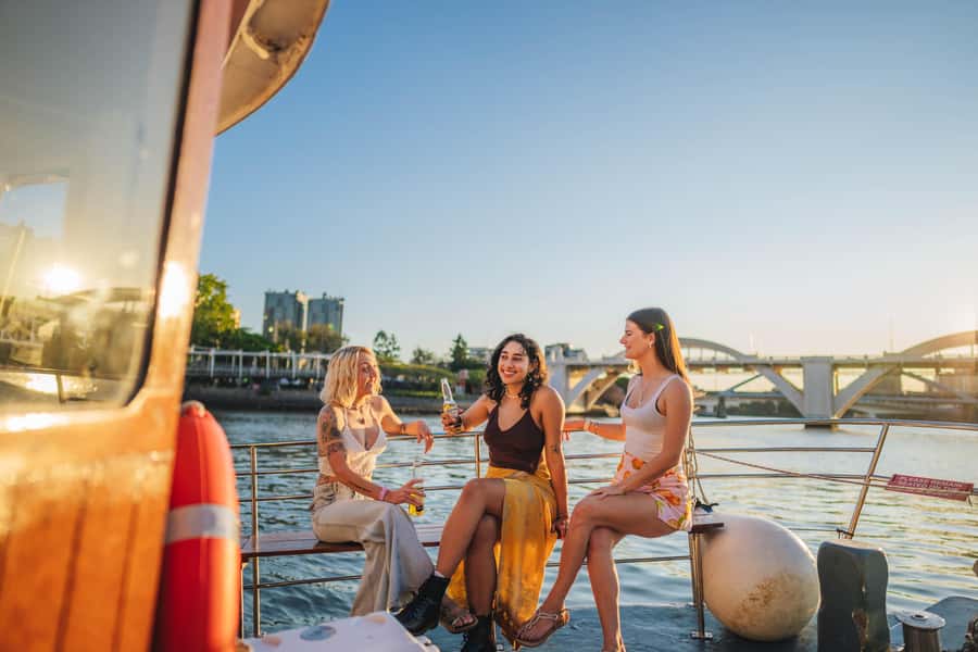 Brisbane: Morning Sightseeing Cruise: 10:30am-12pm (90min) - Morning tea and the small comforts that make the cruise worth it