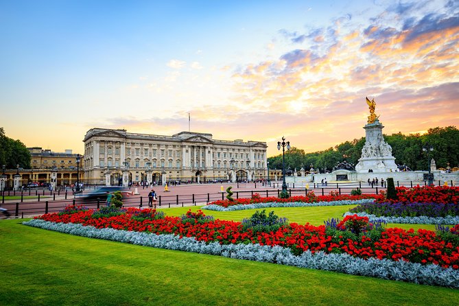 Buckingham Palace & Afternoon Tea Sightseeing Tour with PG Tips - The Tea Bus afternoon: classic tea with a prosecco option