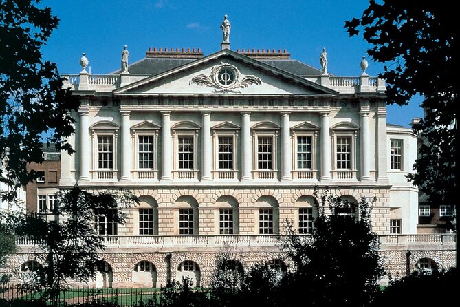 Buckingham Palace, St James Palace & Tea at Kensington Palace - Buckingham Palace area: the Tyburn river and the palace’s older roots