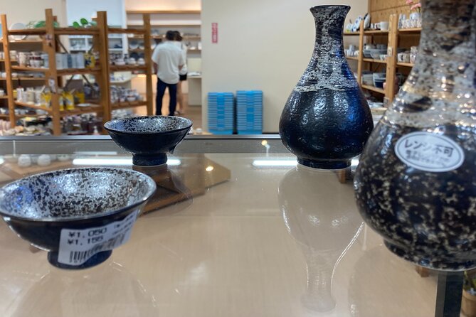 Ceramics and Green Tea Tour of Nagasaki and Saga Prefecture - Stop 3: Tozan Shrine and porcelain designs in a religious setting