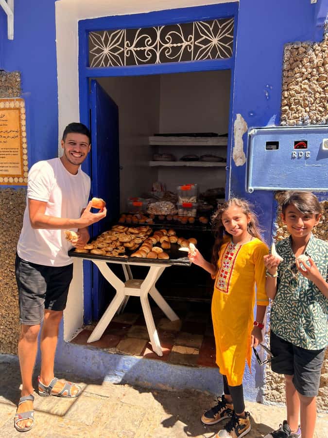 Chefchaouen: Hidden Gems Guided Tour with Mint Tea - Spanish Mosque viewpoints: planned time to breathe and shoot