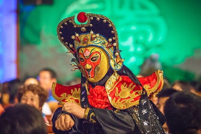Chengdu Signature Opera Face Changing and Tea - The 80-minute program: from Nao Tai to Huqin