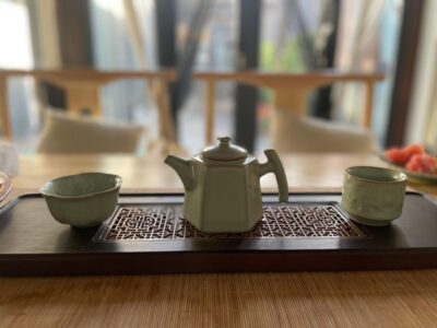Chinese Tea ceremony in Beijing Hutong courtyard - Choosing Your Tea: Black, Green, Wulong, and Pu’Er