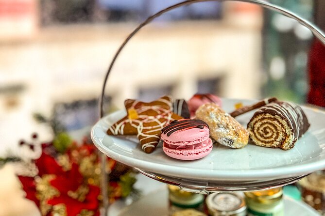 Christmas Lights Afternoon Tea Bus Tour - The Live Guide Factor: Stories That Give Meaning to the Lights