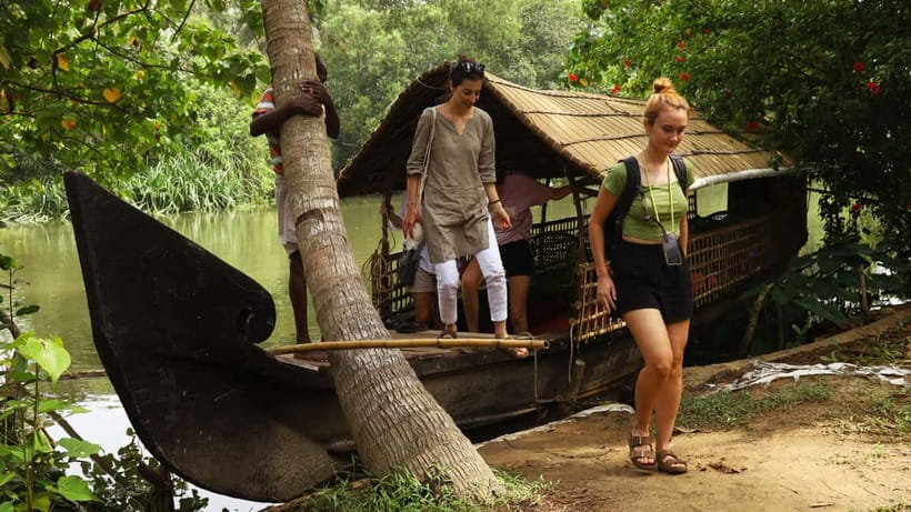 Cochin: Full-day Backwater Tour with Lunch and Evening Tea - Banana-Leaf Lunch with Village Cooking: Simple, Local, and Filling