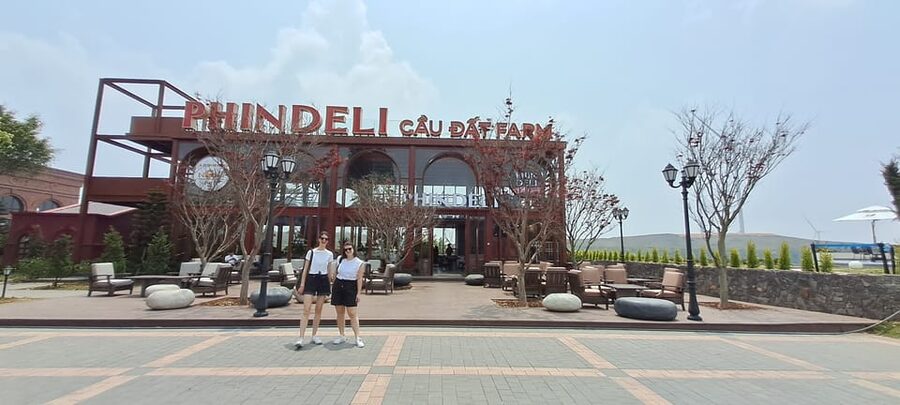 Dalat Winery and Tea tour - Lado Winery and the Wine Tunnel: Three Dalat Wines, Local-Factory Energy