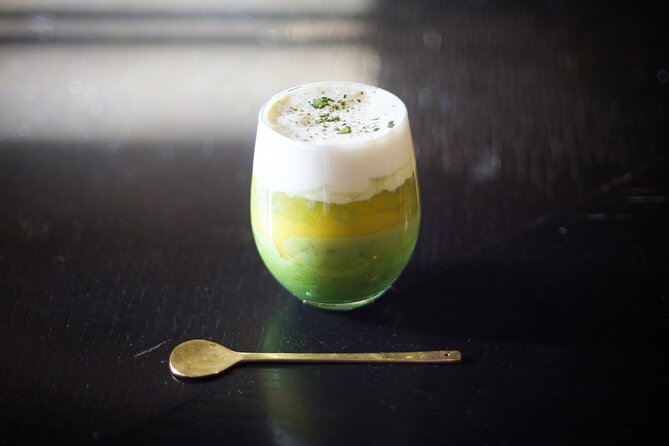 Discover Japanese Tea Blending Techniques in Osaka - The Osaka Setting: A Chiller Tea-House Side of the City