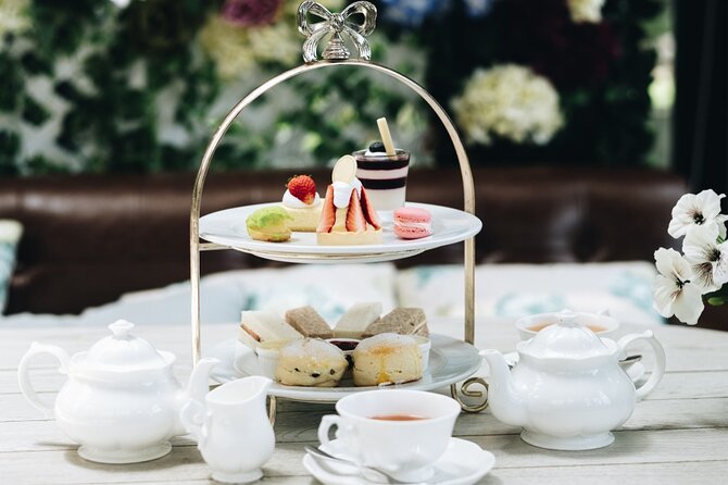 Dubai Afternoon High Tea in the Iconic Burj Al Arab with Transfer - Dress code at Burj Al Arab: Make it easy on yourself