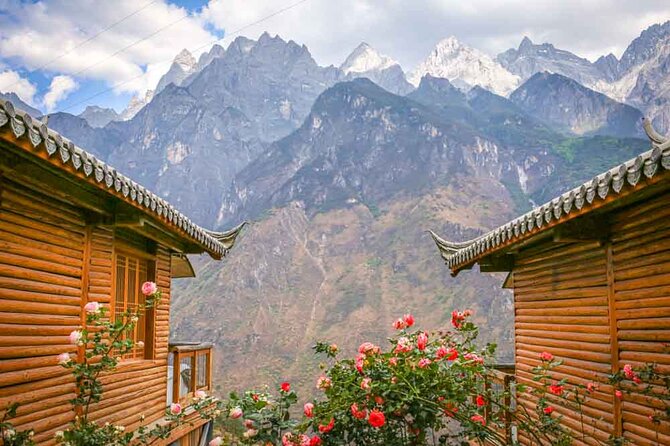 Eat Your Way Through Yunnan's Tea & Horse Road, from Dali to Lijiang, 8-day Trip - Small group pace: private transport, English guide, and real meal time