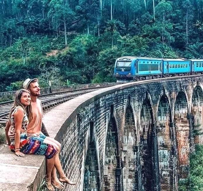 Ella: 9 Arches Bridge, Little Adam's Peak, Tea Factory - Nine Arches Bridge: train curves, photo stops, and what to watch