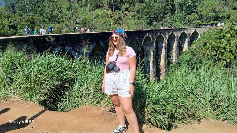 Ella: 9 Arches Bridge, Little Adam's Peak, Tea Factory - Pickup and drop-off: Ella Town vs Ella, and how the pace feels
