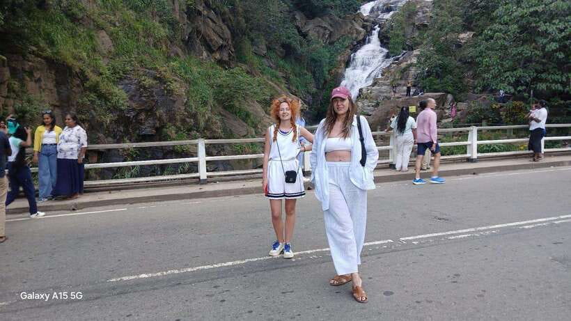 Ella: 9 Arches Bridge, Little Adam's Peak, Tea Factory - What to bring, avoid, and do for a smoother day