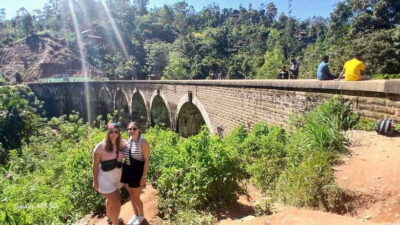 Ella: 9 Arches Bridge, Little Adam's Peak, Tea Factory, Food - Little Adam’s Peak hike: 30–45 minutes for big panoramic payback