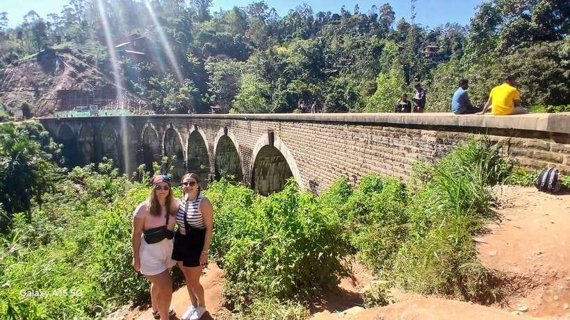 Ella: 9 Arches Bridge, Little Adam's Peak, Tea Factory - Little Adam’s Peak hike: timing, views, and who should go