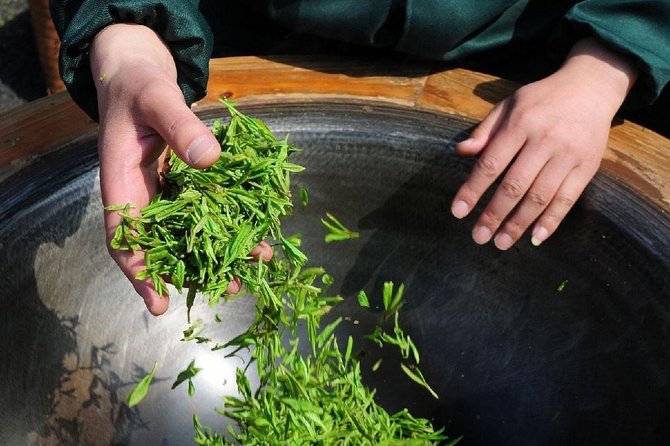 Experience Chengdu: Private Tea-Making Day Tour of Mengdingshan Tea Plantation - Key things you should know before you go