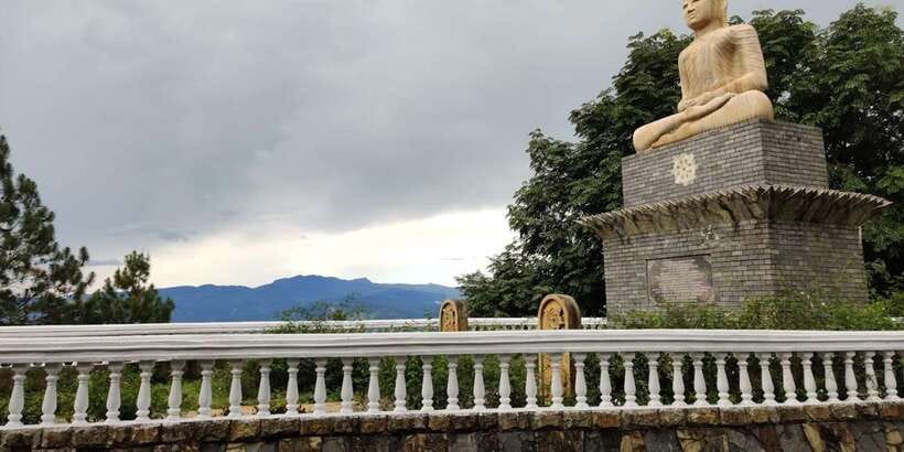 From Negombo: Ambuluwawa Tower & Tea Factory,Kandy Day Trip - Riding out of Negombo: the comfort and pace you’re buying