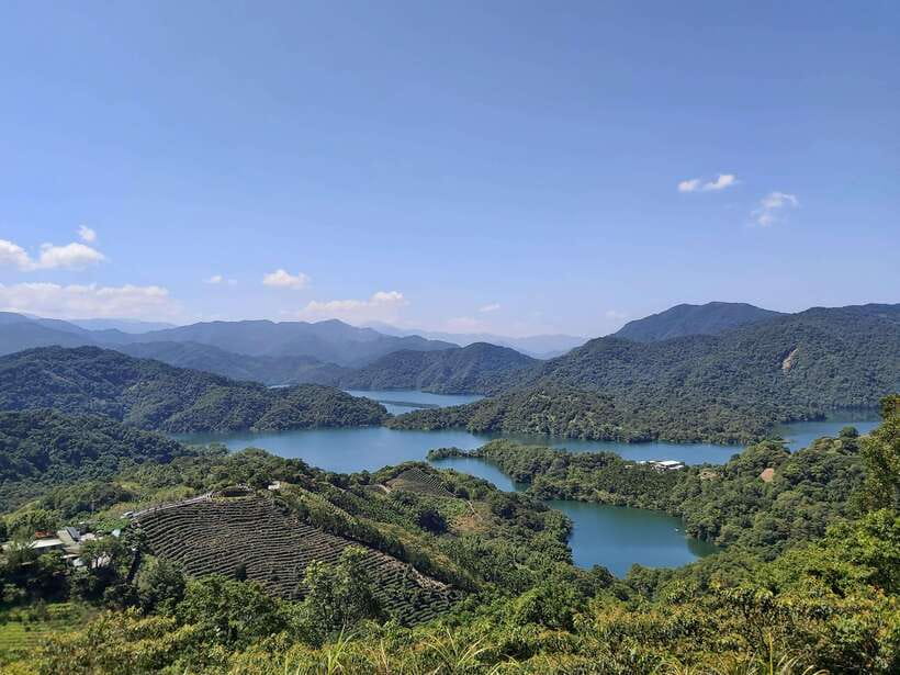 From Taipei: Pinglin Tea Culture and Maokong Guided Day Tour - Maokong Gondola: Southern Taipei From Above
