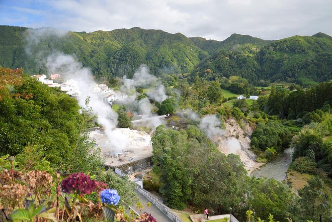 Full-Day Furnas Tour: Hot Springs, Traditional Lunch & Tea - Vila Franca do Campo: a quick coastal warm-up before the steam