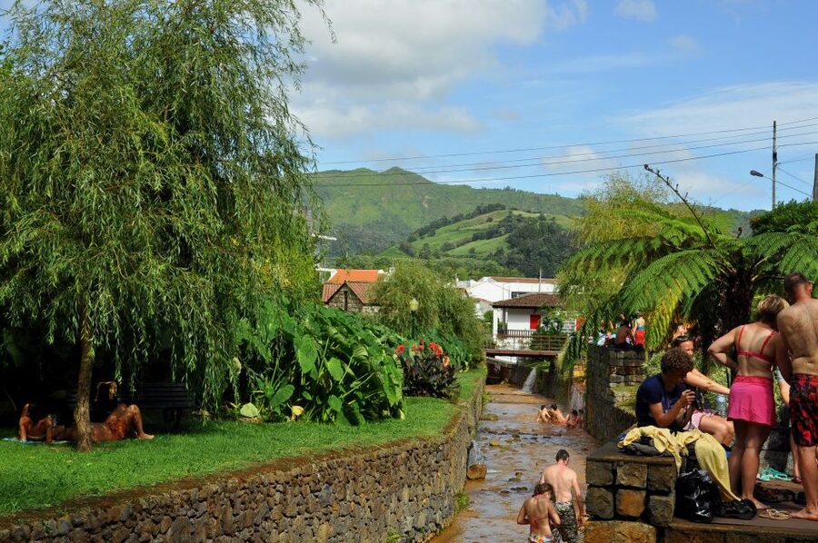 Furnas: Tea Plantations, Lake and Volcano Guided Tour - Why This São Miguel Day Trip Works So Well