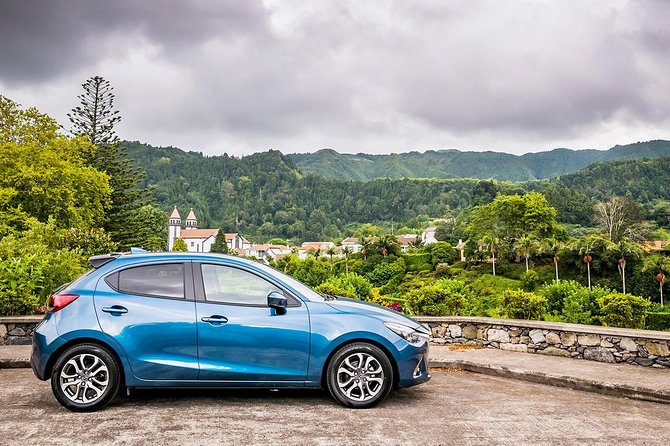 Furnas Volcano, Lake, Geysers, Tea Plantation and Terra Nostra - Stop 3: Lagoa das Furnas for Lake Margins