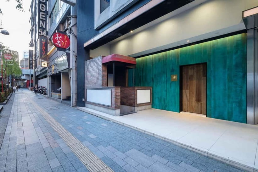 Ginza Tokyo: Easy Matcha (Green Tea) Experience - Matcha Grinding and Technique: What You Learn Without the Pressure