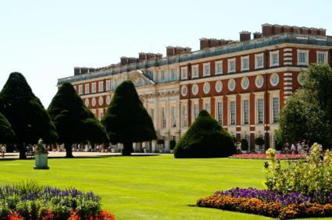 Hampton Court Guided Tour. Full day Access & High Tea - Key things to know before you go