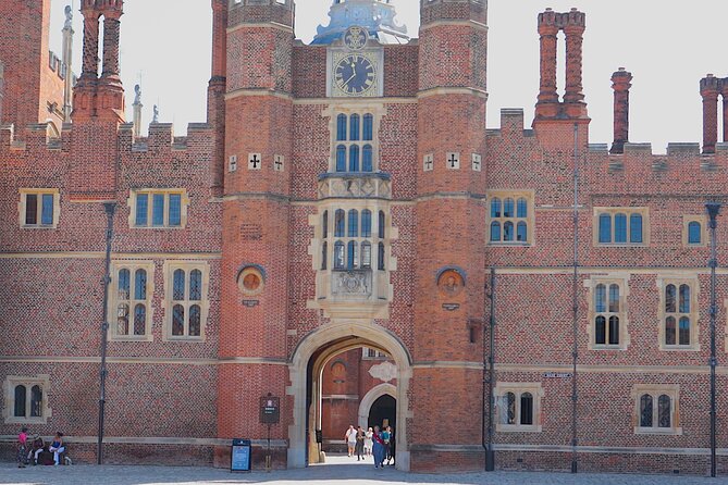 Hampton Court Guided Tour. Full day Access & High Tea - Price and value: is $212 worth it?