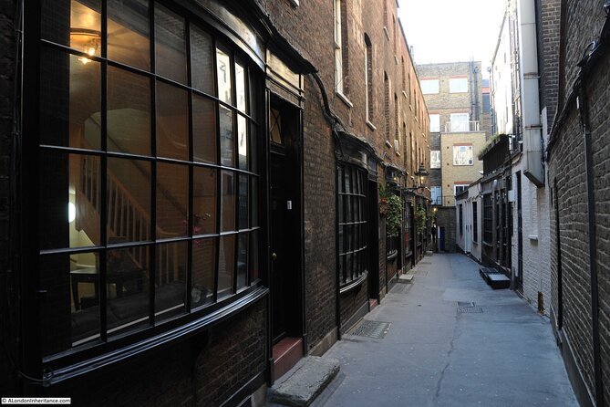 Harry Potter Tour & Magical Afternoon Tea - The walking tour: stops that make the wizarding map make sense