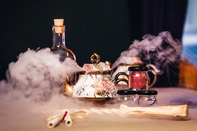 Harry Potter Tour & Magical Afternoon Tea - Getting there: meeting point, timing, and the Platform 9¾ photo trap