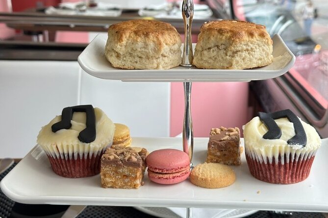 "Here We Go Again" London Afternoon Tea Bus - The Double-Decker Ride: Views, Heat, and Comfort Reality