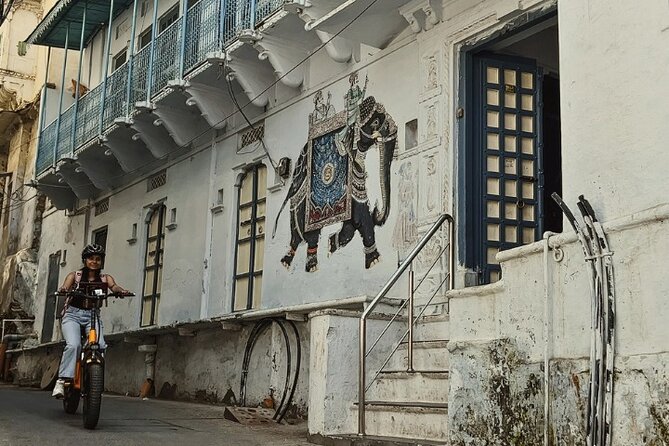 Heritage Tour : Private Boat, Havelis, City Walk & High Tea - Key things to know before you go