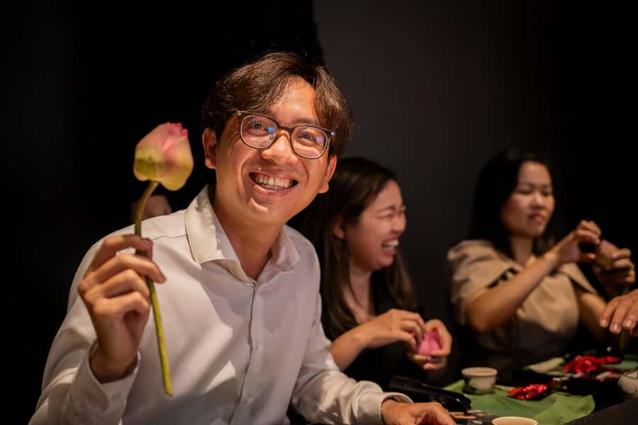 Ho Chi Minh City: Vietnamese Lotus Tea Culture Experience - Finding The Showroom Near Bitexco Tower