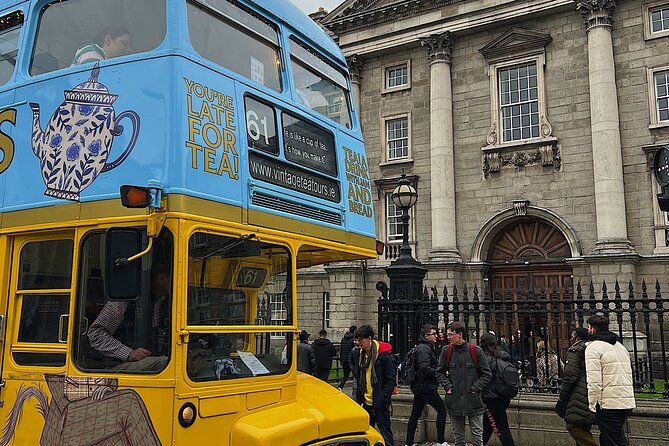 Irish Afternoon Tea on 1960s Vintage Bus in Dublin - Stop 3: a central Dublin moment for photos and a breather