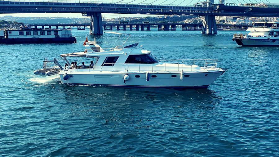 İstanbul: Bosphorus Private Yacht Cruise with Tea and Coffee - Practical Tips So Your Cruise Goes Smooth