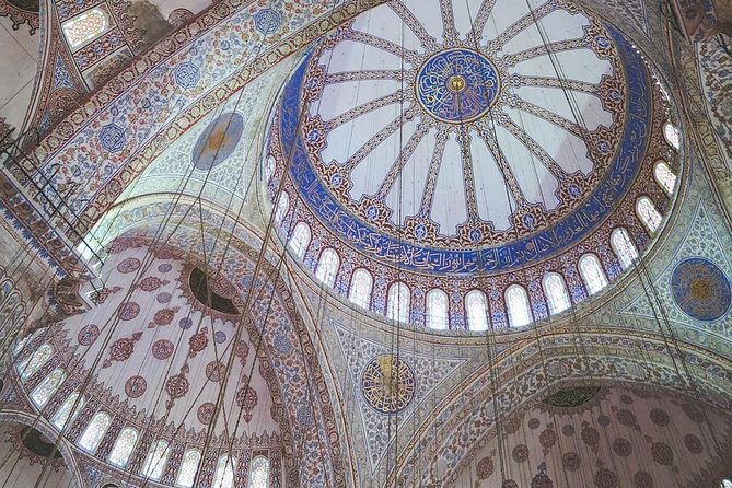 Istanbul Highlights: Guided Tour with Turkish Tea or Coffee - Basilica Cistern Underground Palace: What You’ll Notice