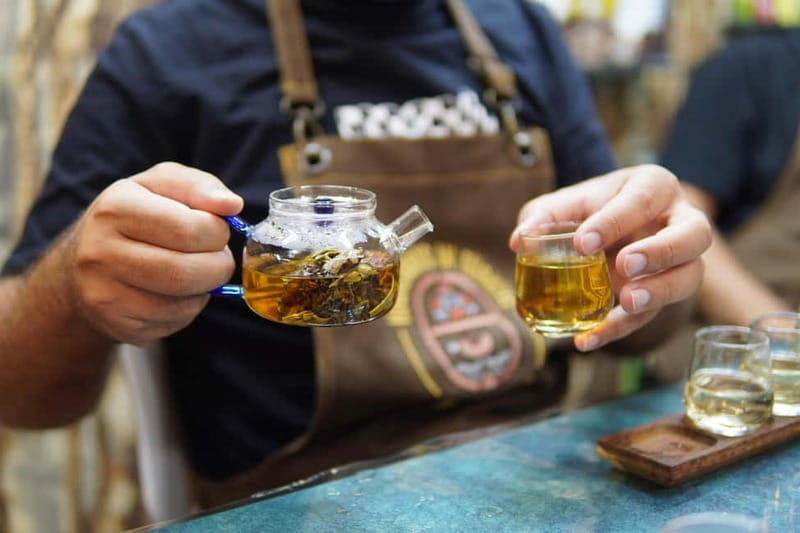 Istanbul: World Teas & Turkish Tea Brewing, Tasting Workshop - The Instructors: Where the Workshop Really Becomes Memorable