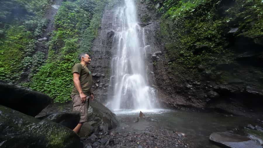 Jakarta: Waterfalls, Volcano, White Crater, Tea, Hot Spring - Price and what you really get for about $75